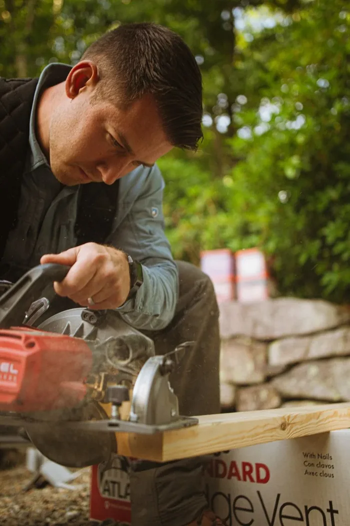 Luis Ortega, lead carpenter