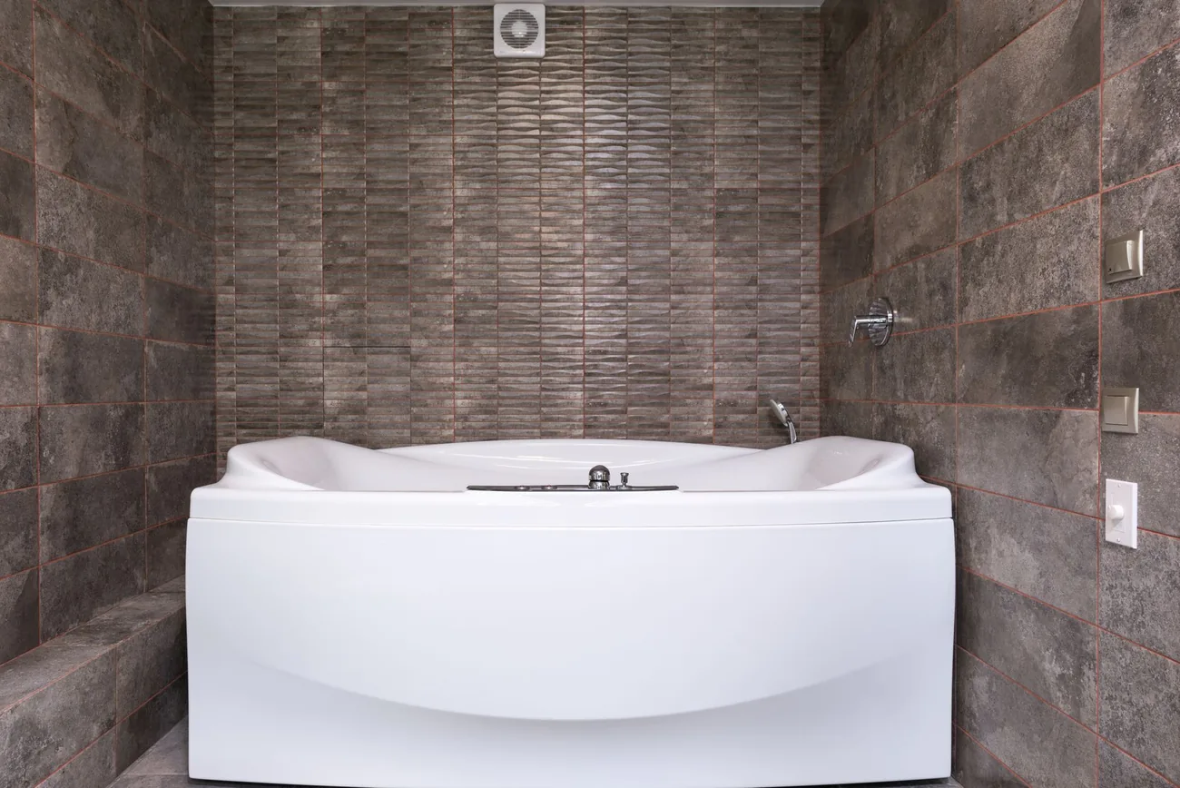 A finished bathroom after retiling and resealing