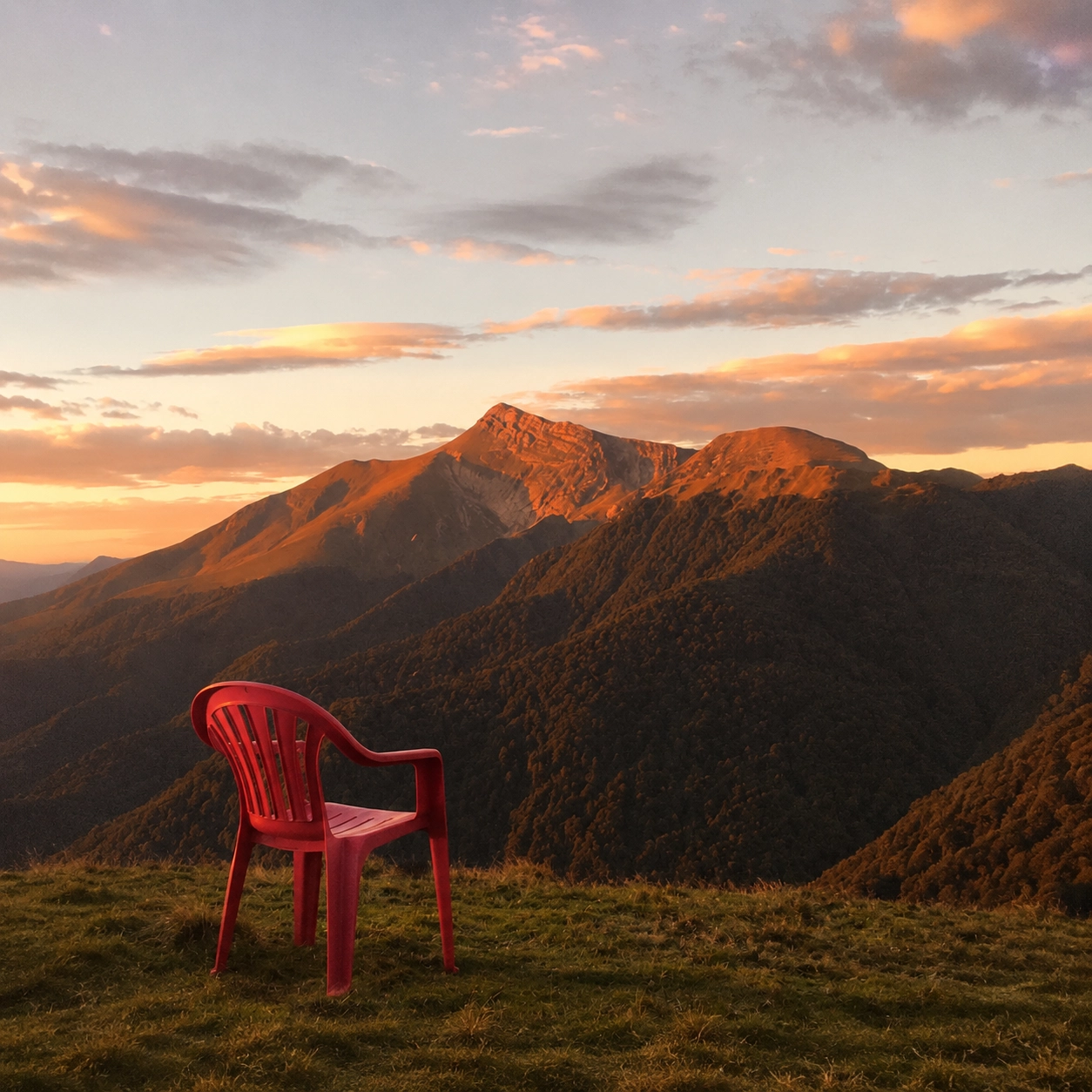Sunset Red monoblock chair